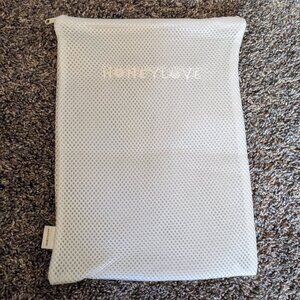 Honeylove Women’s intimates bra laundry bag - new and never used!